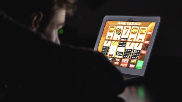 Mobile access screen for sportsbook and live dealer sections